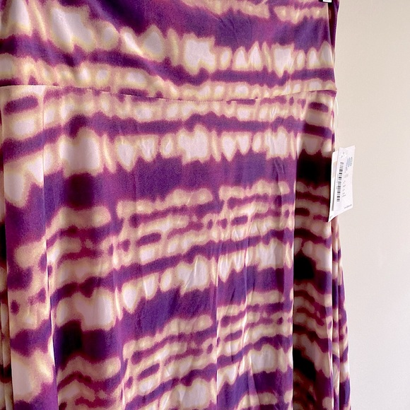 NWT LuLaRoe Purple and Cream Tie Dye Azure A-Line Skirt - Size M - Picture 2 of 5